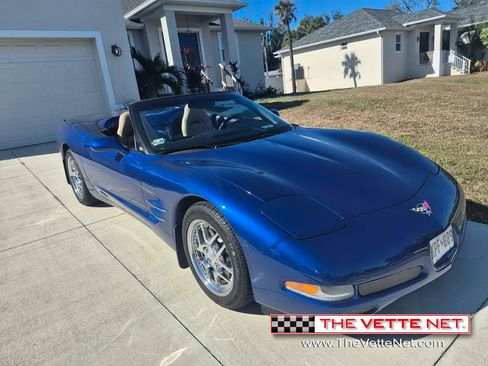 Used 2002 Chevrolet Corvette image 1