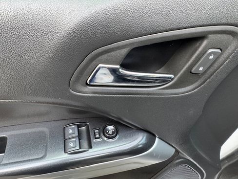 Used 2022 Chevrolet Colorado LT image 16