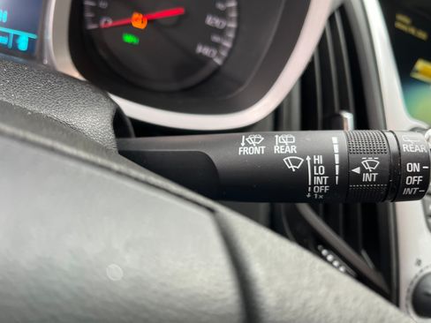 Used 2016 Chevrolet Equinox LS image 42