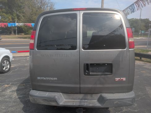 Used 2006 GMC Savana 3500 LS image 11