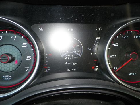 Used 2016 Dodge Charger SE image 7