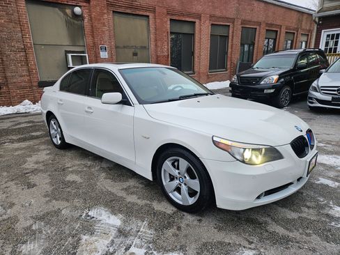 Used 2007 BMW 530xi image 14