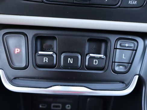 Used 2019 GMC Terrain AWD Denali image 22
