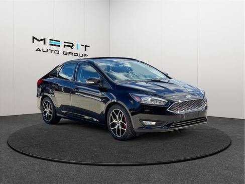Used 2017 Ford Focus SEL image 1
