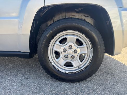 Used 2010 Jeep Patriot Sport image 12