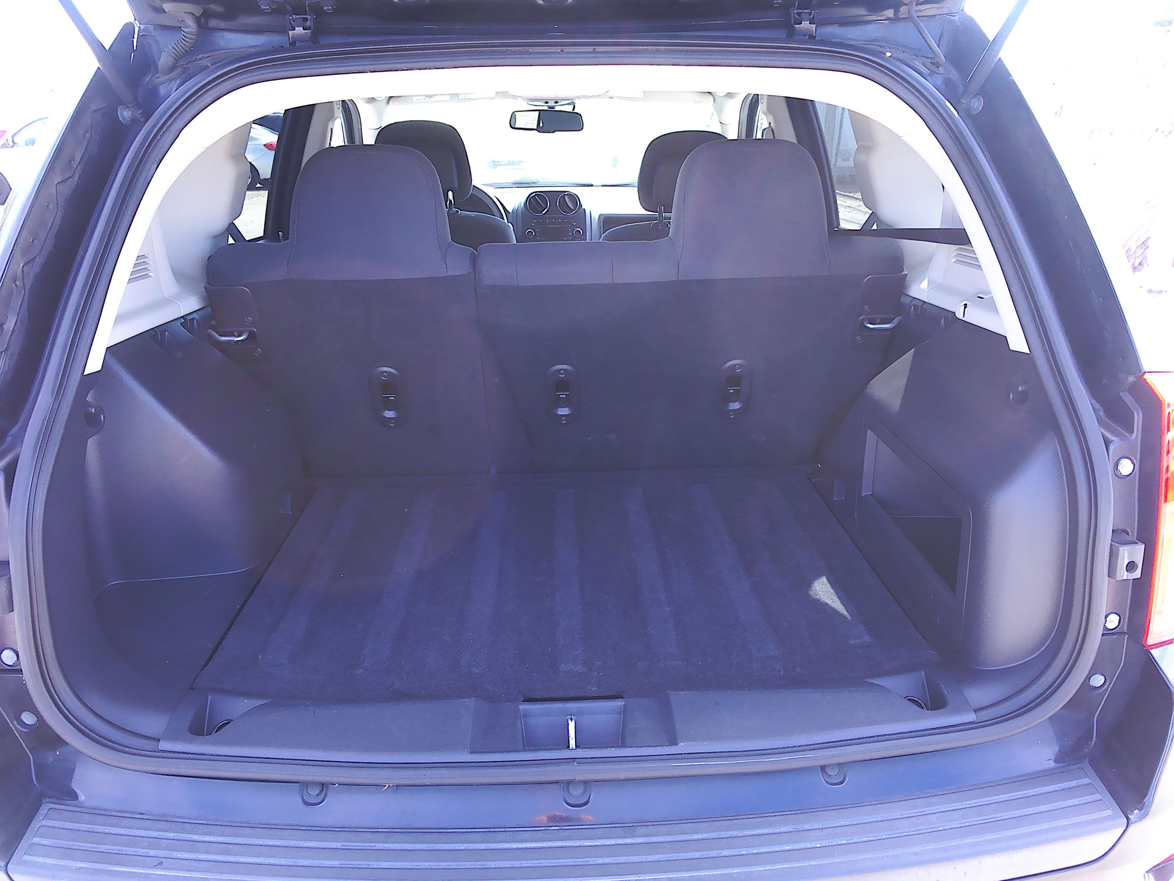 Used 2012 Jeep Compass Sport FWD image 13