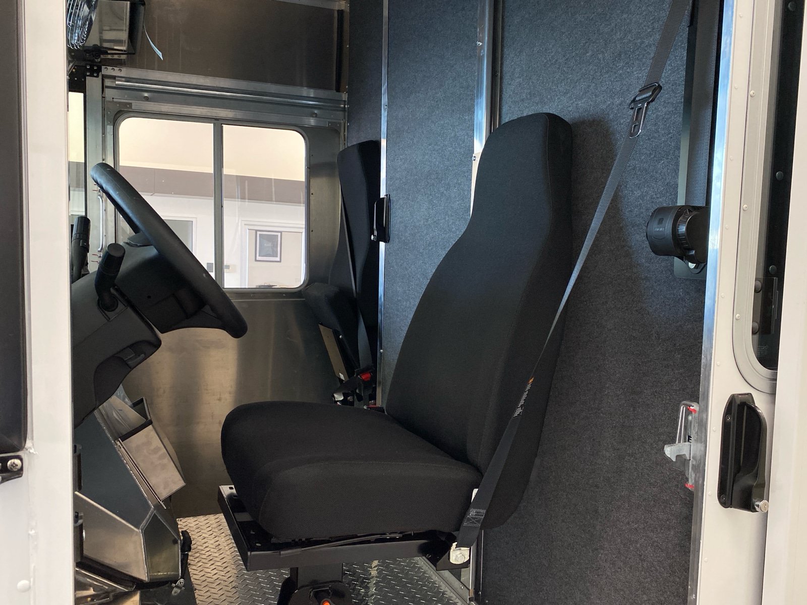 New 2026 Ford E-450 and Econoline 450 RWD image 10