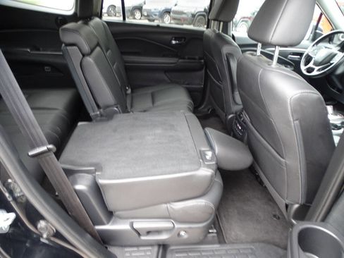 Used 2022 Honda Pilot AWD Black Edition image 43