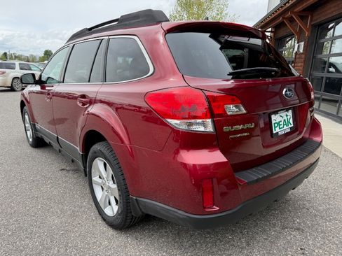 Used 2014 Subaru Outback 2.5i Limited image 3