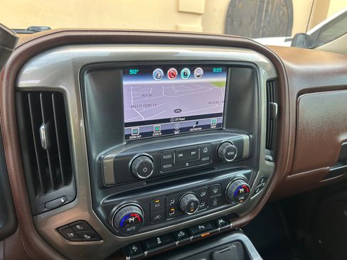 Used 2016 Chevrolet Silverado 1500 High Country image 13