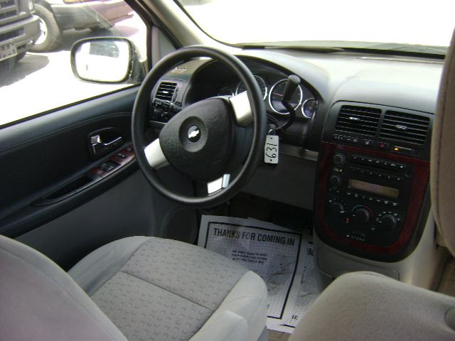 Used 2008 Chevrolet Uplander LS Minivan 4D FWD image 10