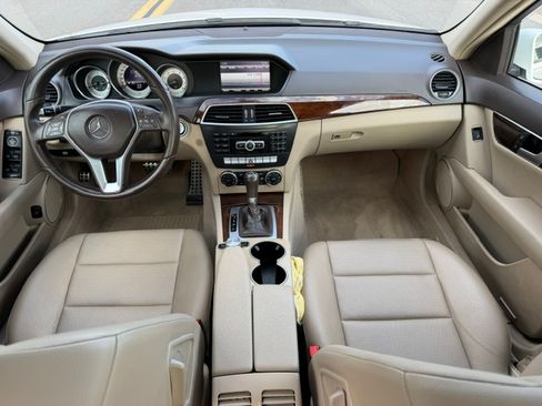 Used 2013 Mercedes-Benz C 250 Luxury image 12