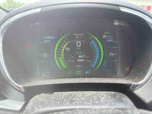 Used 2016 Chevrolet Volt Premier FWD image 13