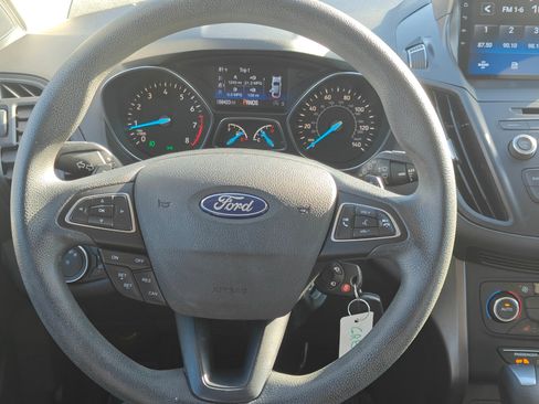 Used 2017 Ford Escape SE image 9