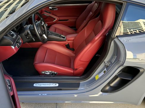 Used 2024 Porsche 718 Cayman GTS image 45