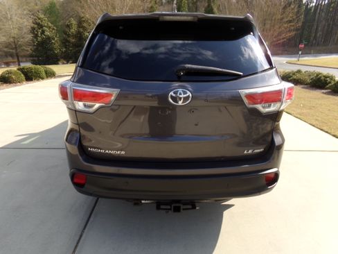 Used 2015 Toyota Highlander LE Plus image 4