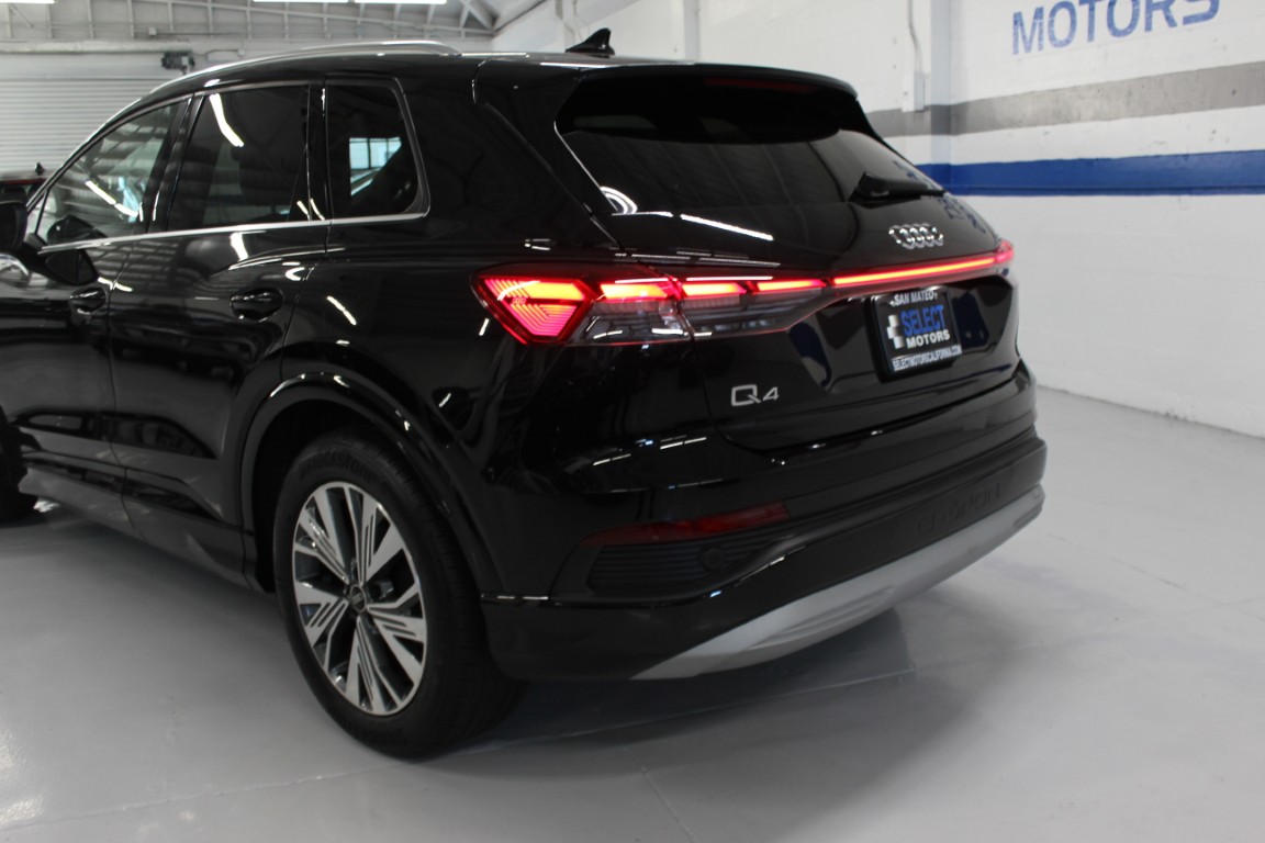 Used 2023 Audi Q4 e-tron Premium RWD image 11