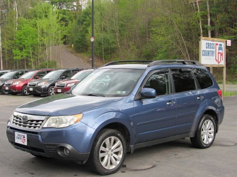 Used 2011 Subaru Forester 2.5X Limited AWD/4WD image 1