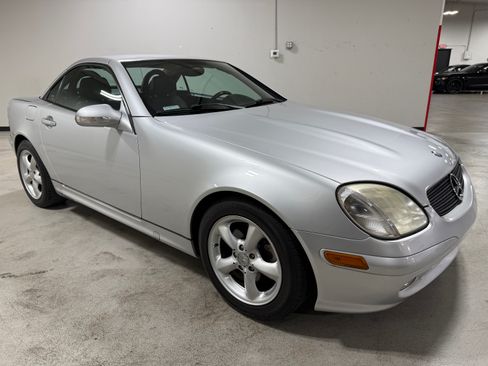 Used 2001 Mercedes-Benz SLK 320 image 13