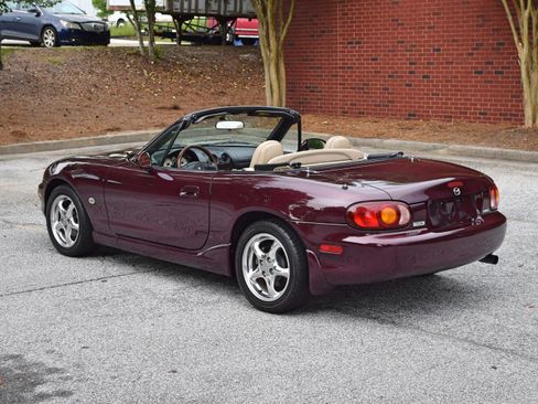 Used 2000 MAZDA MX-5 Miata Special Edition image 8