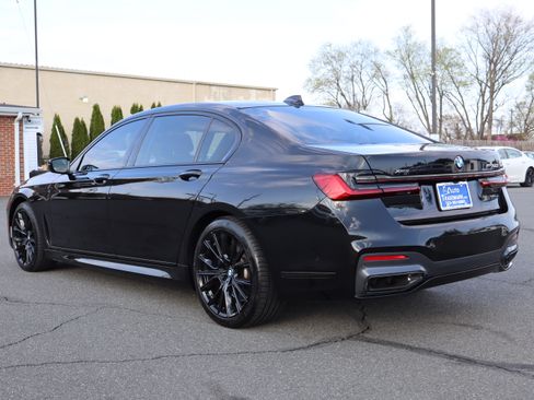 Used 2021 BMW 750i xDrive image 6