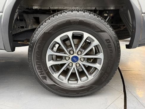 Used 2020 Ford F150 Lariat image 14