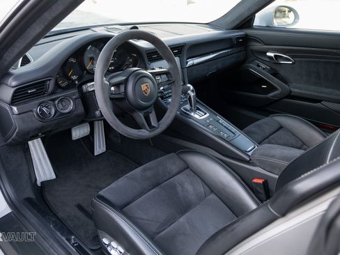 Used 2018 Porsche 911 GT3 image 4