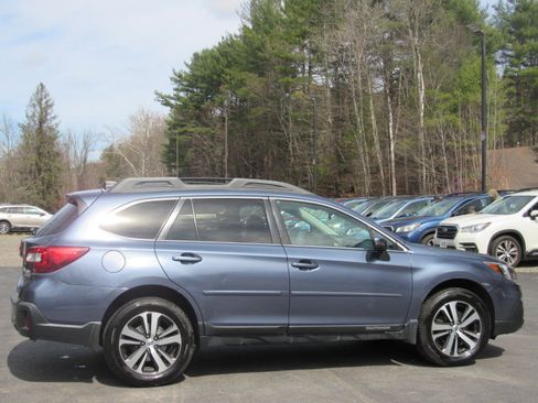 Used 2018 Subaru Outback 3.6R Limited image 8