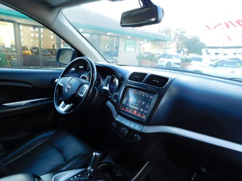 Used 2019 Dodge Journey GT image 24