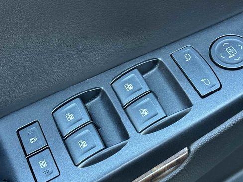 Used 2019 Chevrolet Tahoe LS image 12