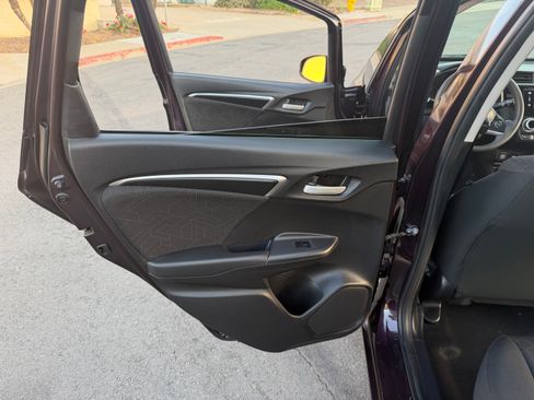 Used 2017 Honda Fit EX image 16