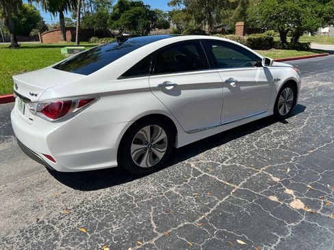 Used 2014 Hyundai Sonata Limited image 5