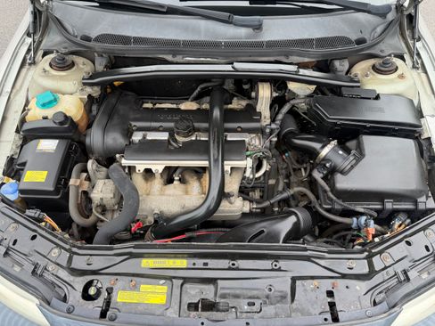 Used 2005 Volvo XC70 UNAVAIL AWD/4WD image 24