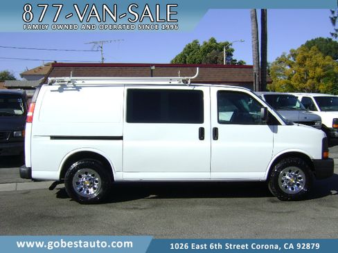 Used 2011 Chevrolet Express 1500 image 1