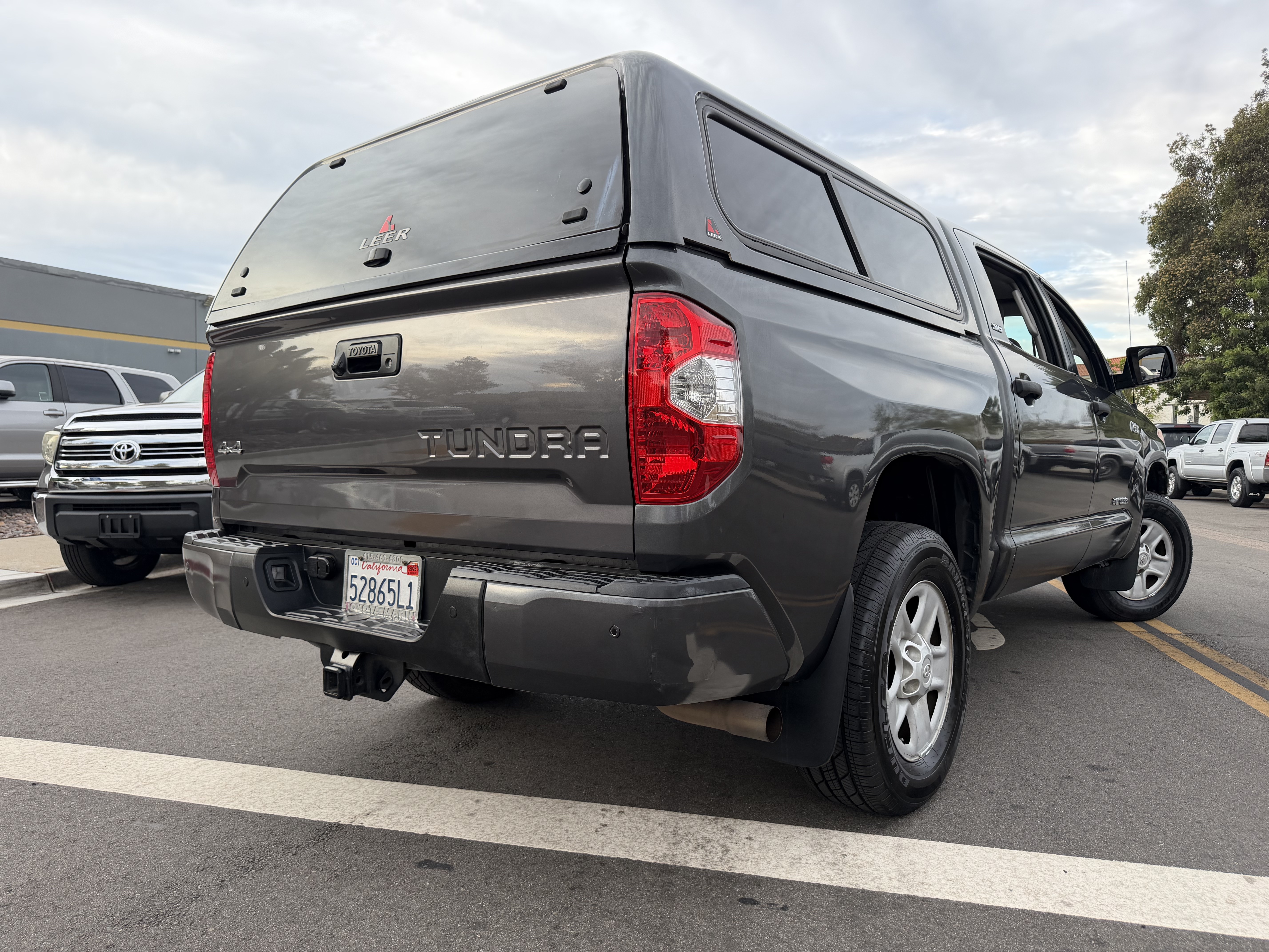 Used 2017 Toyota Tundra 4x4 CrewMax SR5 image 10