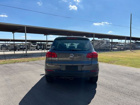 Used 2016 Volkswagen Tiguan FWD image 6
