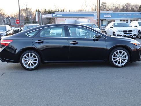 Used 2013 Toyota Avalon XLE Touring image 9