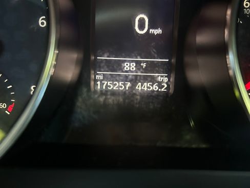 Used 2016 Volkswagen Jetta Sport Sedan FWD image 12