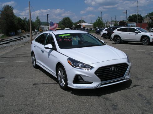 Used 2018 Hyundai Sonata SEL w/ Convenience Package FWD image 2