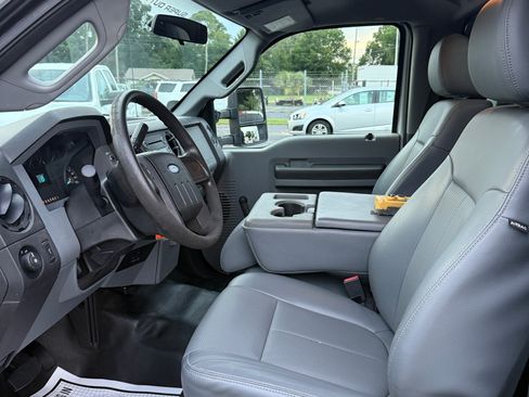 Used 2015 Ford F350 XL image 9