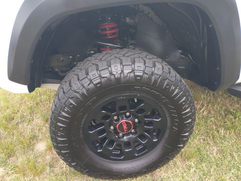 Used 2019 Toyota Tacoma TRD Pro AWD/4WD image 7