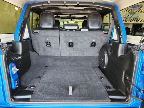 Used 2023 Jeep Wrangler 4WD Unlimited Sahara 4xe image 21