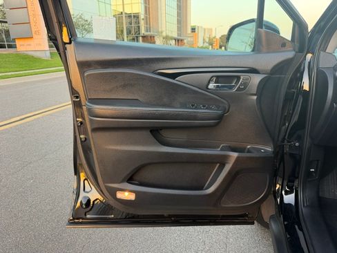 Used 2020 Honda Ridgeline AWD RTL-E image 19
