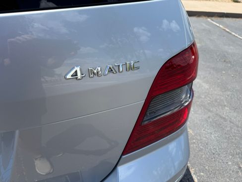 Used 2010 Mercedes-Benz GLK 350 4MATIC image 13