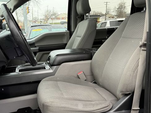 Used 2016 Ford F150 XLT image 10