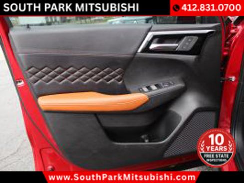Used 2024 Mitsubishi Outlander SEL image 6