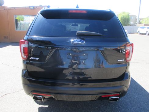 Used 2017 Ford Explorer Sport XLT image 11