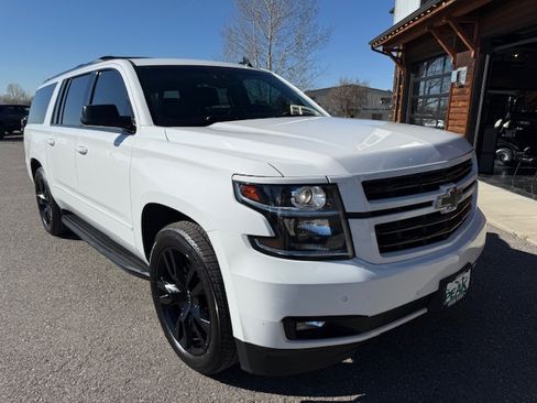 Used 2018 Chevrolet Suburban Premier image 7