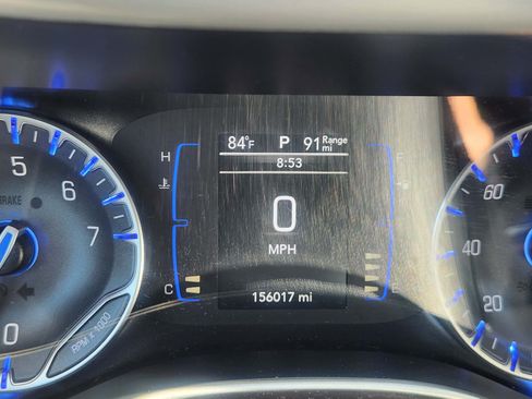 Used 2018 Chrysler Pacifica Touring-L FWD image 16