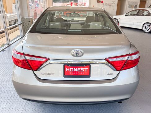Used 2017 Toyota Camry UNAVAIL FWD image 5